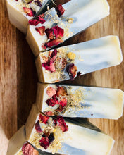 Load image into Gallery viewer, Charcoal Detox with Ylang Ylang, Bergamot essential oils & Activated Charcoal