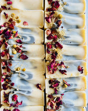 Load image into Gallery viewer, Charcoal Detox with Ylang Ylang, Bergamot essential oils & Activated Charcoal